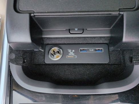 Certified 2022 Land Rover Range Rover Sport HSE Silver Edition image 33