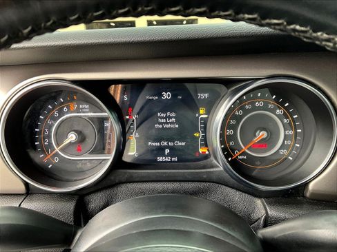 Used 2021 Jeep Gladiator Sport AWD/4WD image 13