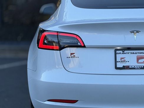 Used 2023 Tesla Model 3 Standard Range image 13