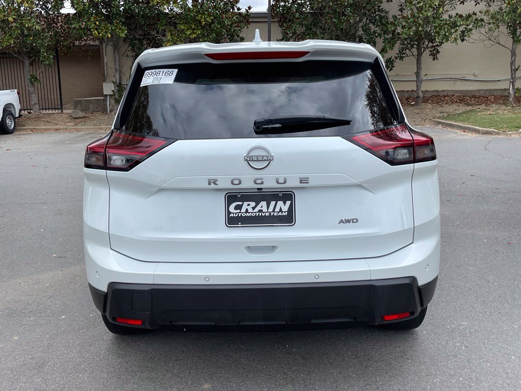 Used 2025 Nissan Rogue SV AWD/4WD image 6