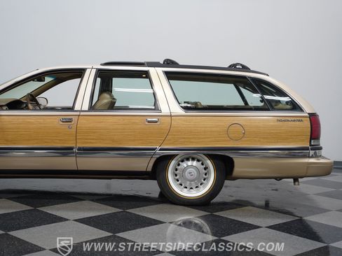 Used 1996 Buick Roadmaster Estate RWD image 24