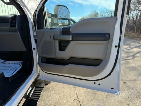 Used 2020 Ford F250 XLT image 8