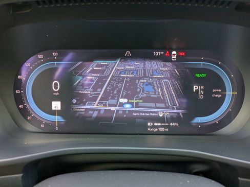 Certified 2024 Volvo XC40 Recharge Plus w/ Protection Package Premier image 26