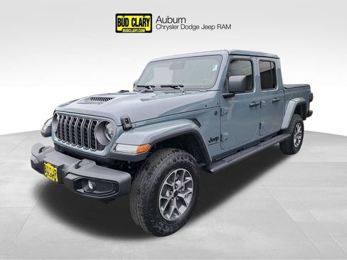 New 2026 Jeep Gladiator Sport AWD/4WD image 1