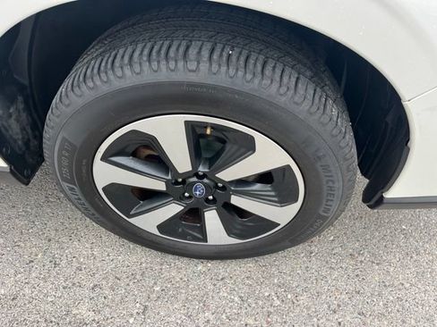 Used 2018 Subaru Forester 2.5i Premium AWD/4WD image 19