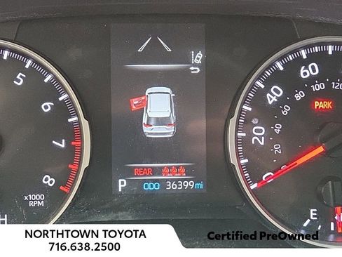 Used 2021 Toyota RAV4 LE image 19