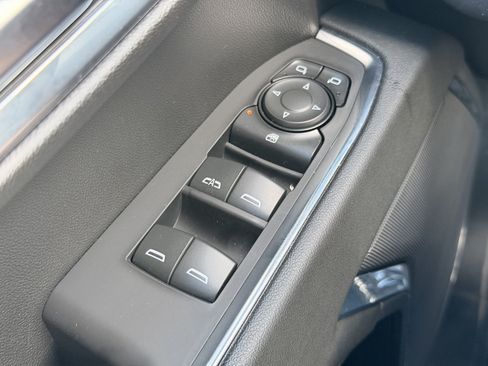Used 2024 Chevrolet Silverado 1500 LT AWD/4WD image 18