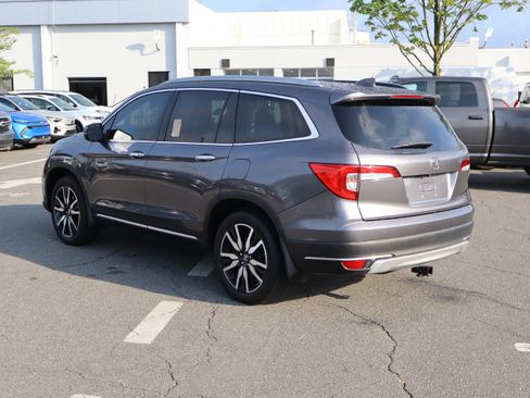 Used 2019 Honda Pilot Touring image 8