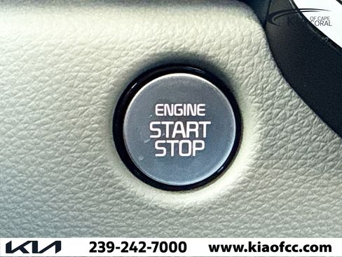New 2026 Kia Carnival EX FWD image 35