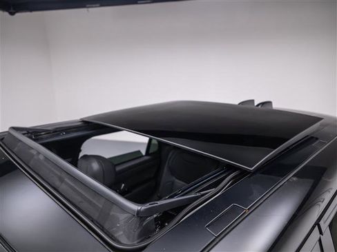 New 2026 Land Rover Range Rover Sport SE image 17