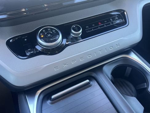 New 2025 Ford Expedition Max Active image 6