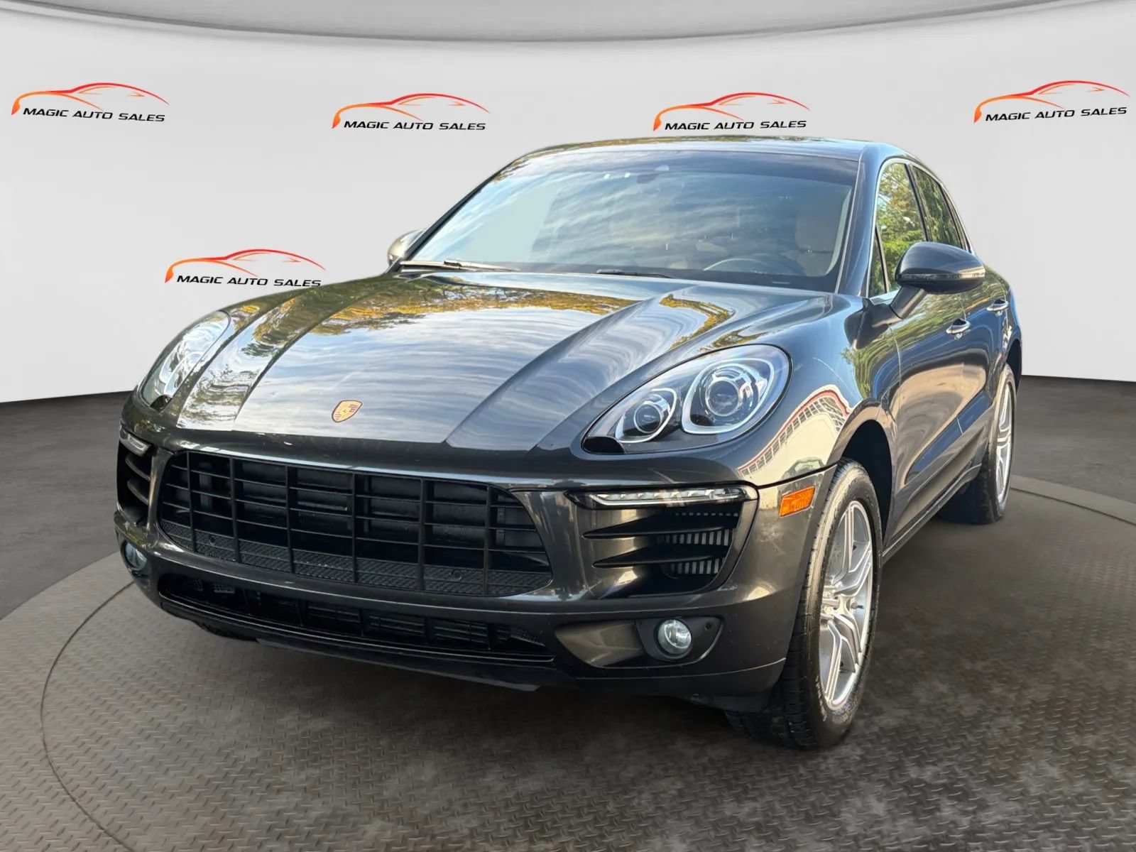Used 2017 Porsche Macan S AWD/4WD image 1