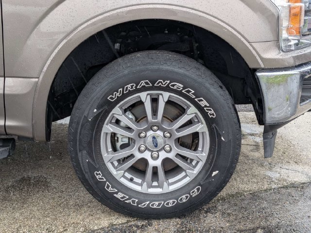 Used 2020 Ford F150 Lariat w/ FX4 Off-Road Package AWD/4WD image 10