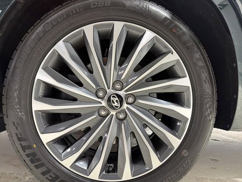 Used 2024 Hyundai Palisade Calligraphy image 9