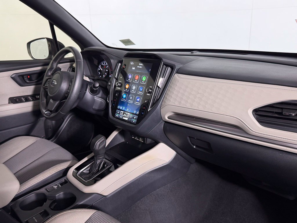 Used 2025 Subaru Forester Premium AWD/4WD image 16