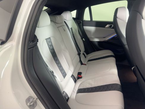 Used 2023 BMW X6 M image 27