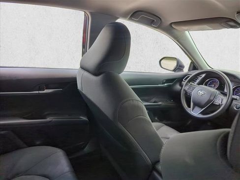 Used 2022 Toyota Camry LE image 22