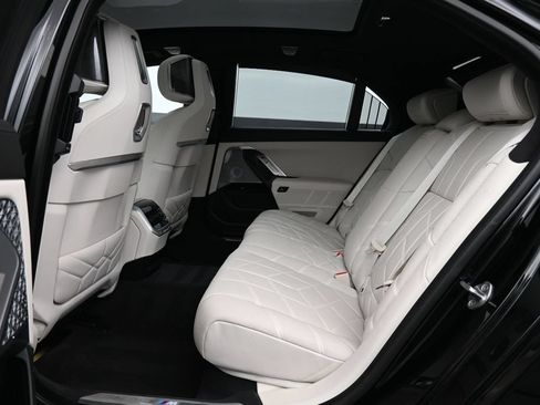 Used 2023 BMW 760i xDrive w/ Luxury Rear Seating Package AWD/4WD image 24