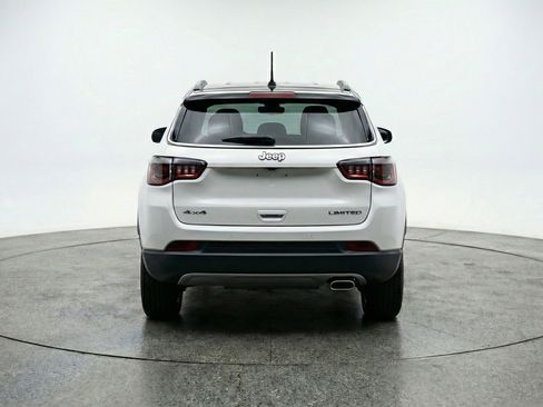 Used 2025 Jeep Compass Trailhawk AWD/4WD image 7