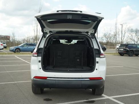 Used 2022 Jeep Grand Cherokee L Limited image 18