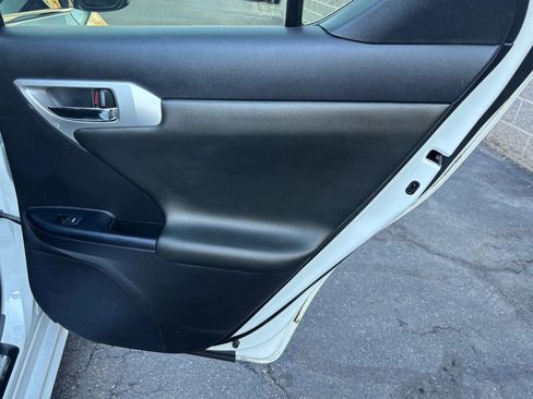 Used 2013 Lexus CT 200h image 15