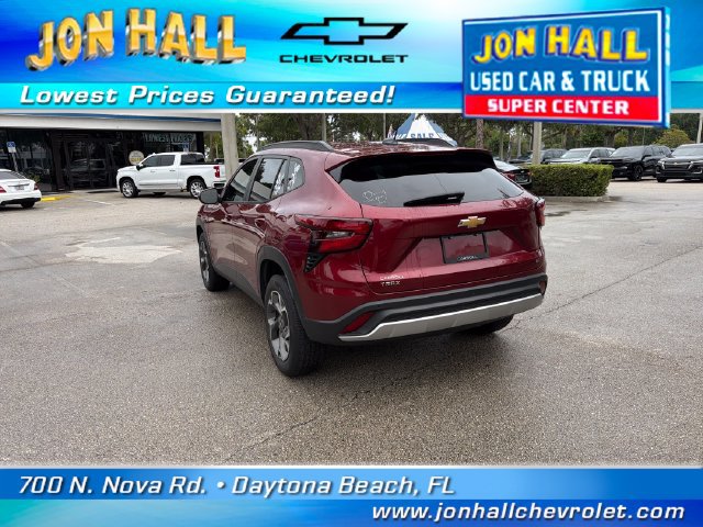 Used 2024 Chevrolet Trax LT w/ Driver Confidence Package FWD image 7