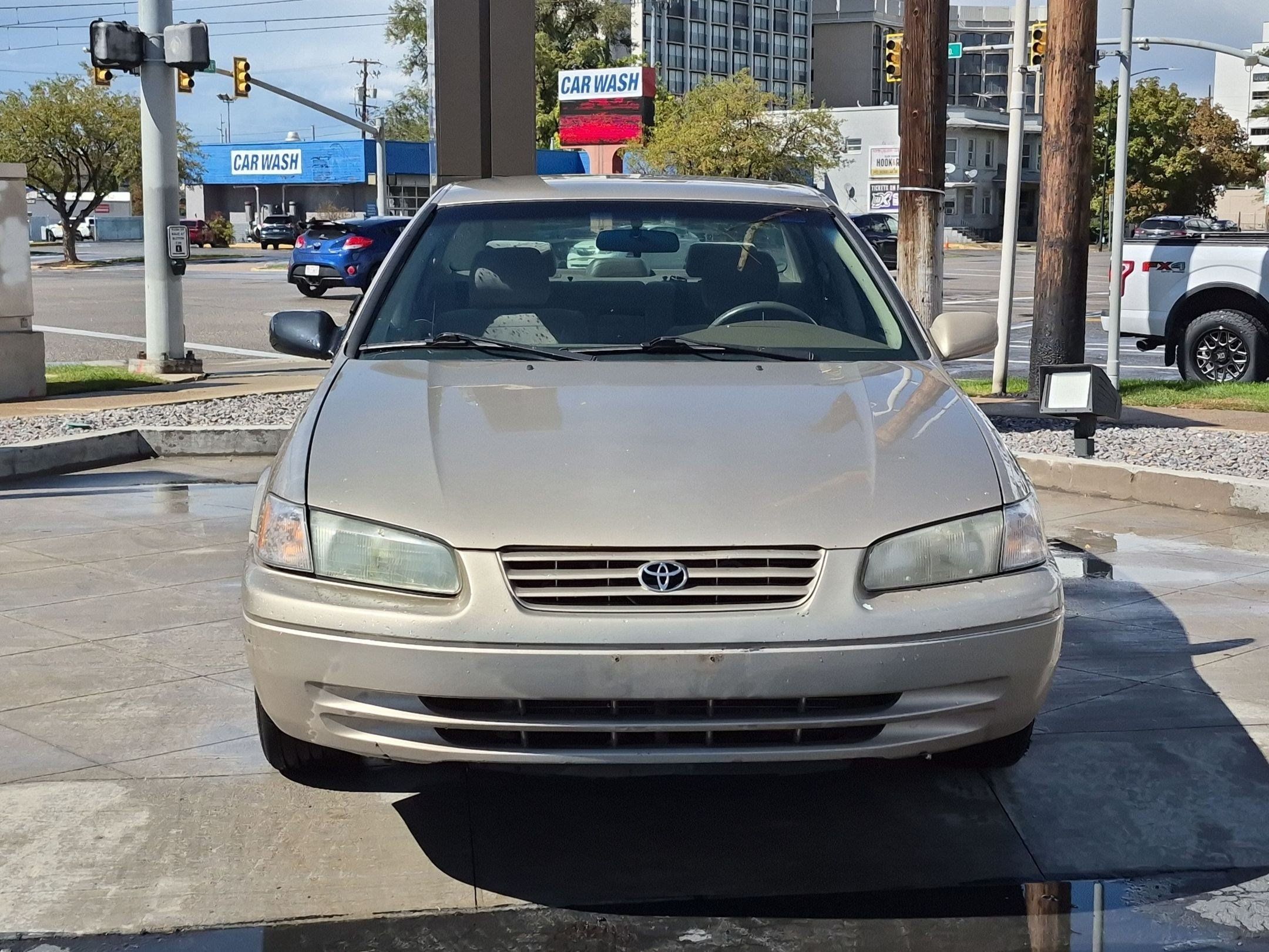 Used 1998 Toyota Camry LE FWD image 11