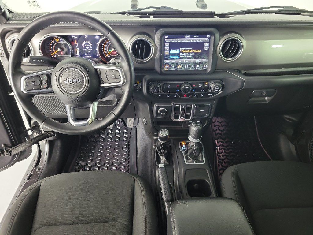 Used 2018 Jeep Wrangler Unlimited Sahara AWD/4WD image 12