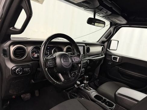Used 2021 Jeep Gladiator Sport AWD/4WD image 11