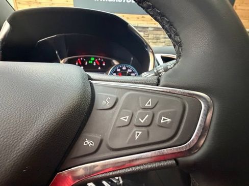 Used 2024 Chevrolet Equinox LT AWD/4WD image 25