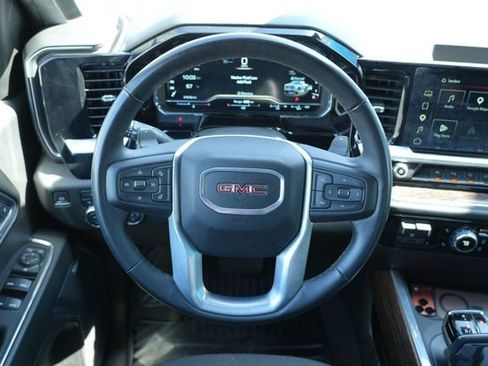 Used 2024 GMC Sierra 1500 Elevation w/ Preferred Package AWD/4WD image 15