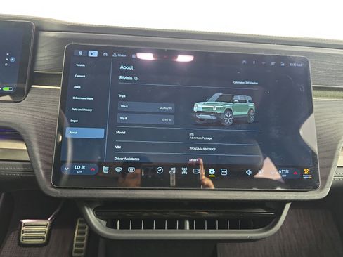Used 2023 Rivian R1S Adventure image 29