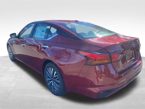 New 2025 Nissan Altima 2.5 SV image 5