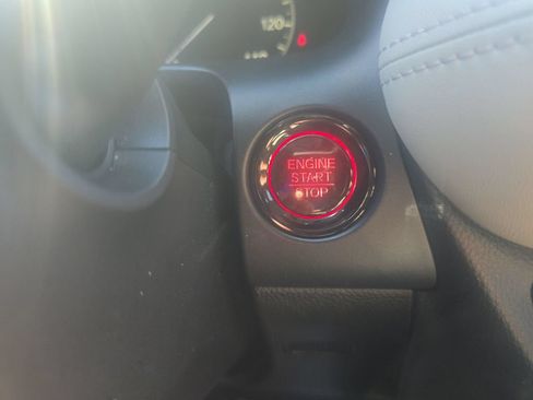 Used 2024 Honda HR-V LX image 28