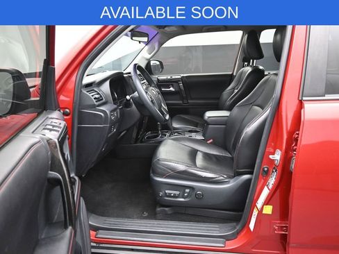 Used 2015 Toyota 4Runner Trail AWD/4WD image 9
