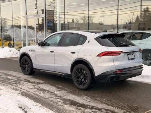 Used 2025 Maserati Grecale Modena image 4