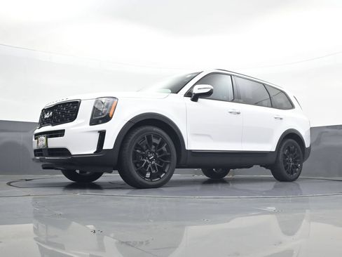 Used 2022 Kia Telluride EX w/ EX Premium Package AWD/4WD image 23