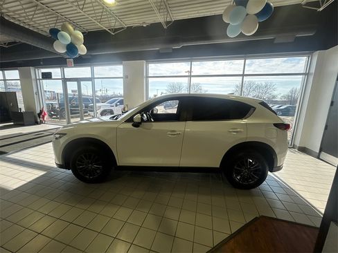 Used 2021 MAZDA CX-5 Touring image 5