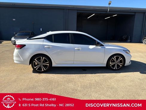 Certified 2020 Nissan Sentra SR w/ Lighting Package image 6