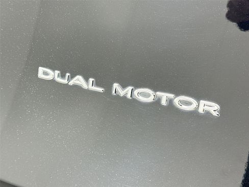 Used 2021 Tesla Model Y Long Range image 15