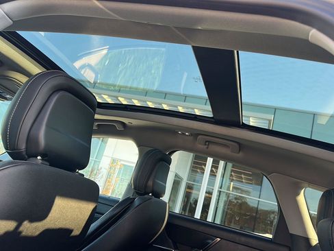 Used 2020 Lincoln Corsair AWD w/ Premium Package image 14