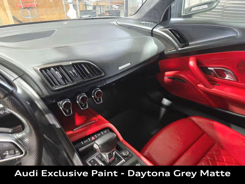 Used 2017 Audi R8 V10 w/ Carbon Exterior Package AWD/4WD image 13