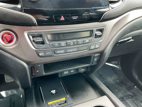 Used 2025 Honda Passport EX-L image 15