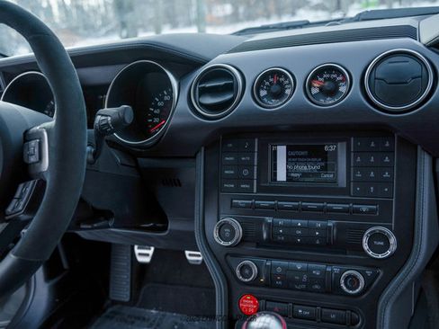 Used 2015 Ford Mustang Shelby GT350 image 22