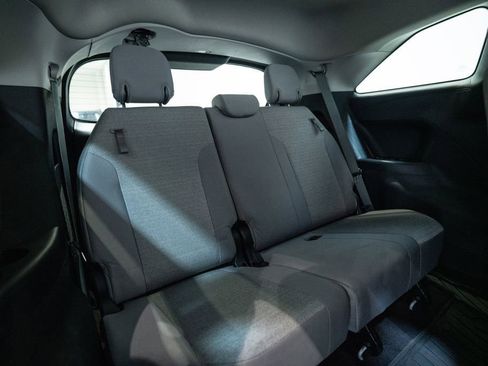 Used 2025 Toyota Sienna LE AWD/4WD image 36