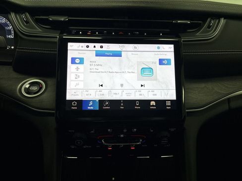 Used 2023 Jeep Grand Cherokee L Limited w/ Luxury Tech Group II image 36