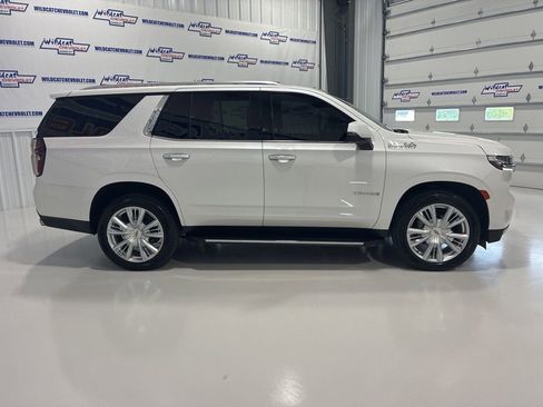 Used 2022 Chevrolet Tahoe High Country AWD/4WD image 6