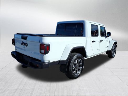 Used 2024 Jeep Gladiator Sport w/ Premium Package image 4