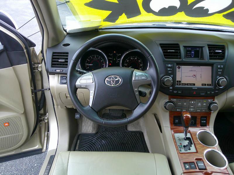 Used 2008 Toyota Highlander Limited AWD/4WD image 12