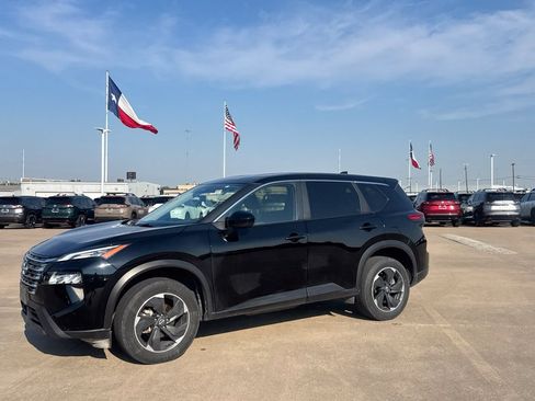 Certified 2025 Nissan Rogue SV FWD image 12